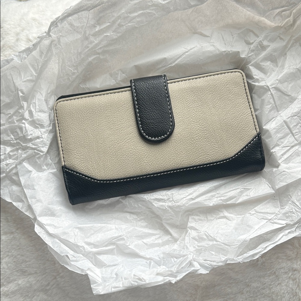 NWOT Elegant Black and Cream Women's Wallet